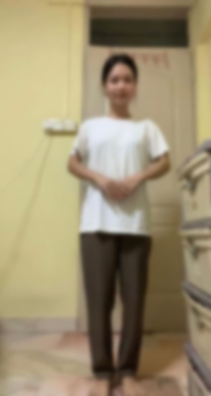 THIRI PHYO - Good English — Myanmarese maid in Singapore