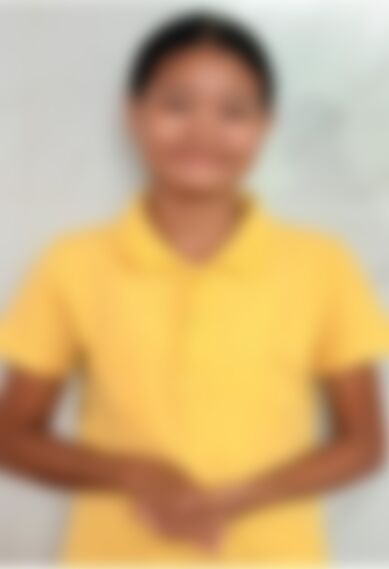 Naw Ku Yi Nar Paw - Myanmarese maid