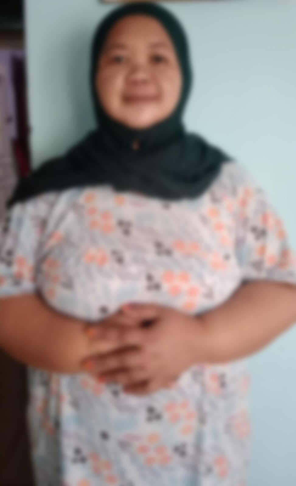 (3) RENI - S(700-2) — Indonesian maid in Singapore